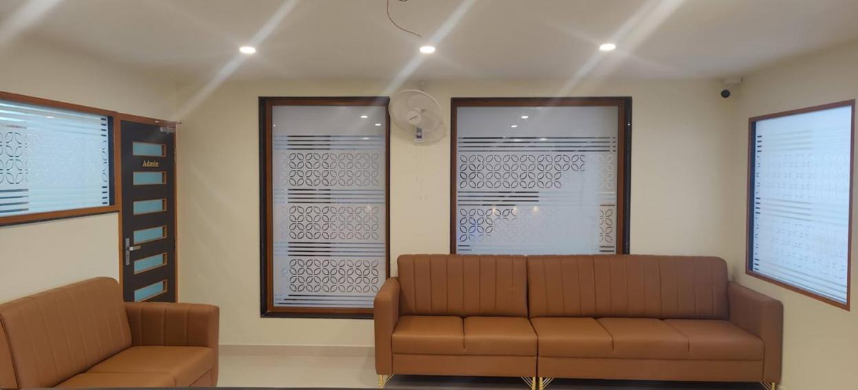 Nandhavanam A Business Class Residency Csennai Kültér fotó